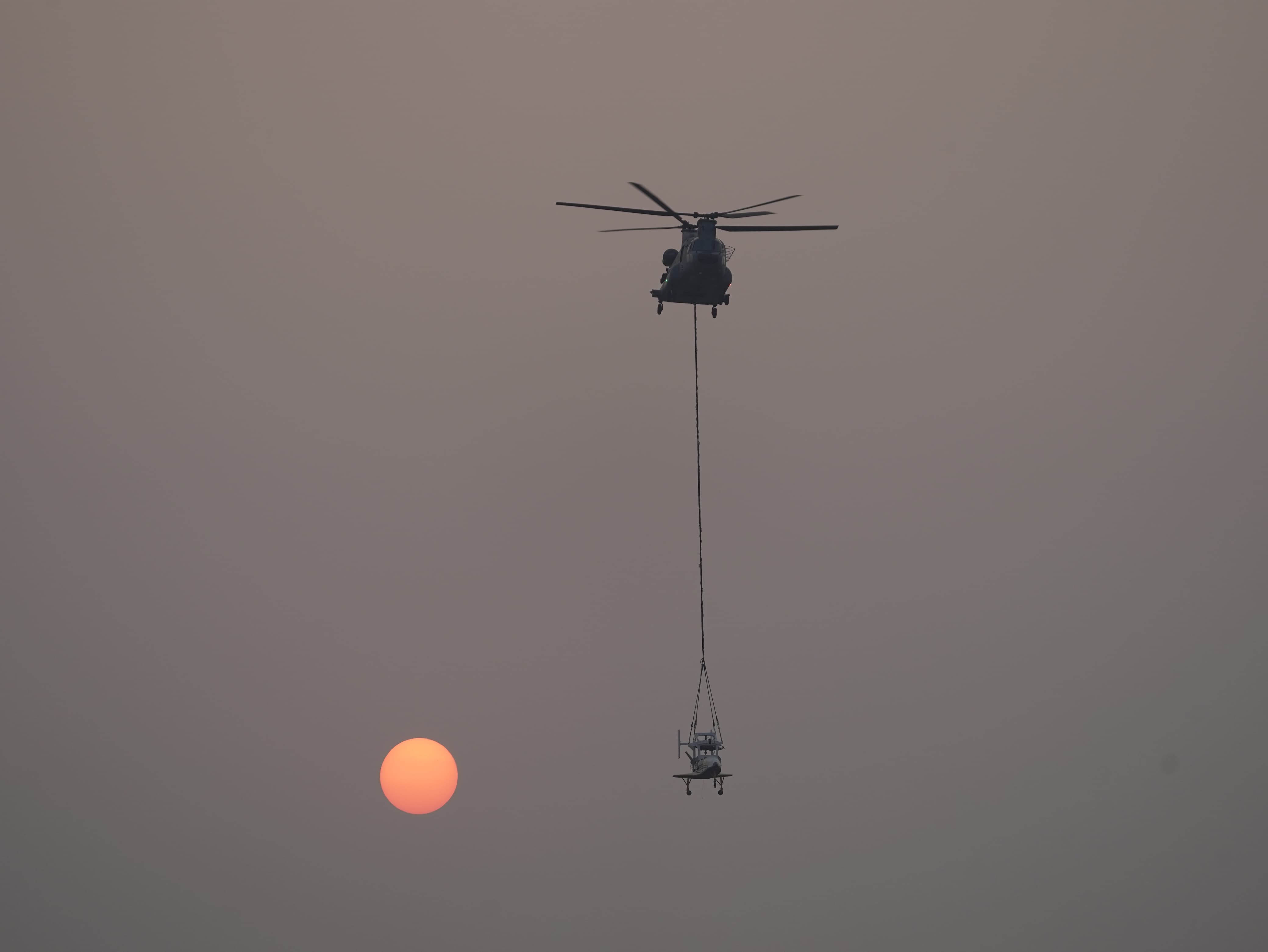chinook chopper and puspak rocket landing