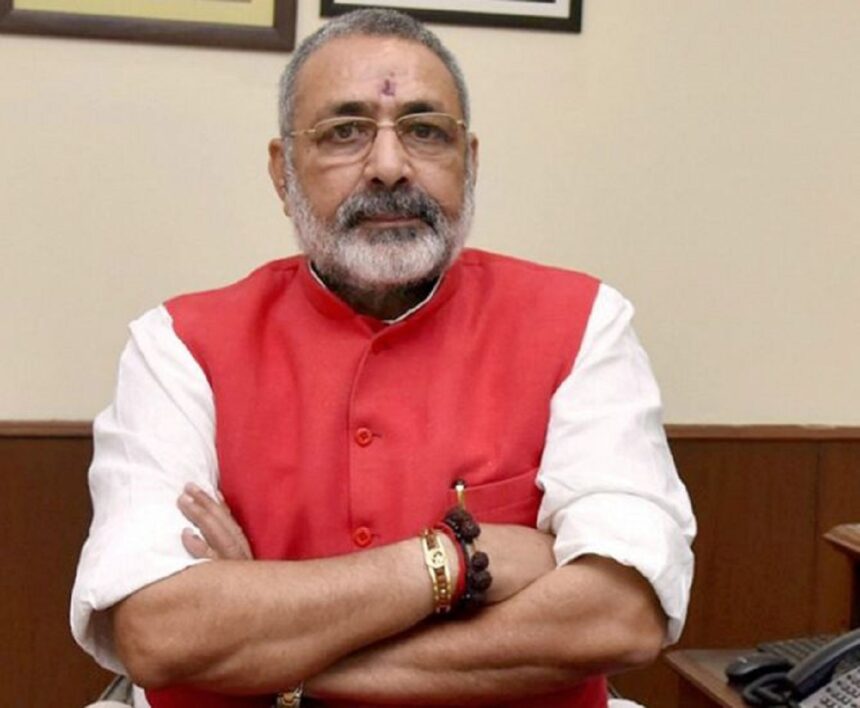 AAP સાંસદ સંજય સિંહે ગિરિરાજ સિંહ પર હુમલો કર્યો, કાર્યકરને મારવાનો આરોપ લગાવ્યો 1 giriraj singh