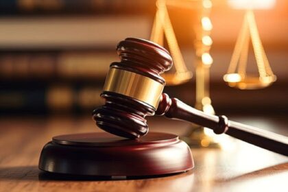 hammer in court