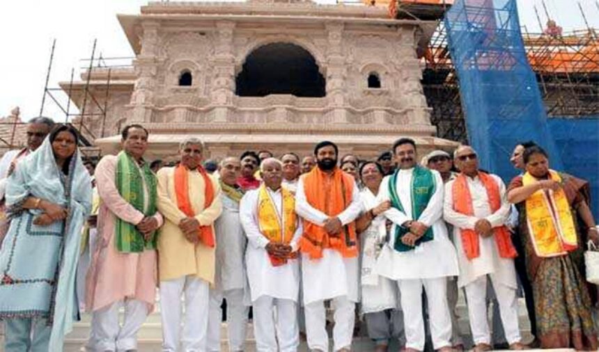 હરિયાણા સરકાર રામ લલ્લાના દરબારમાં નમન કરવા પહોંચી હતી 1 hariyana cm visit ram mandir
