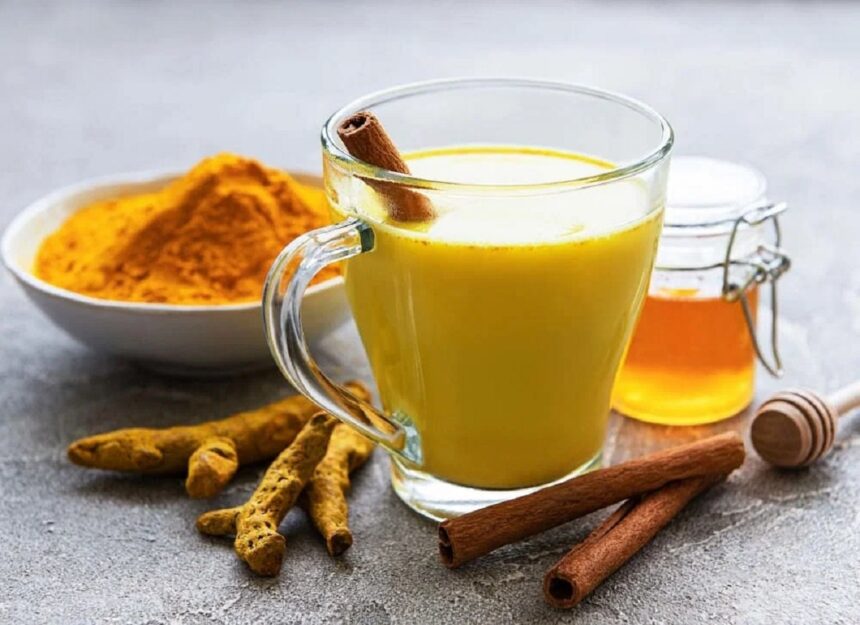 હળદરના ફાયદા જાણો: 1 turmaric milk