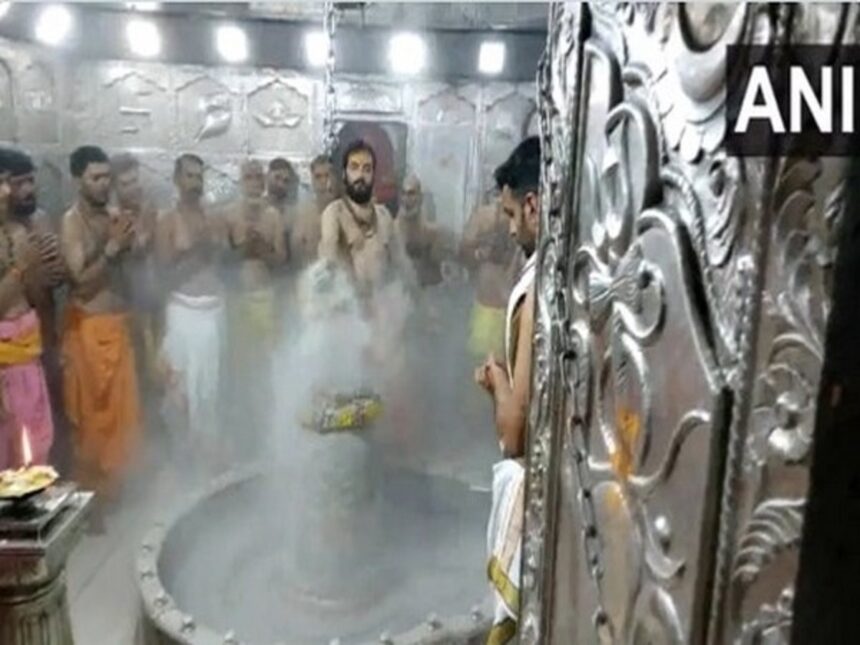 ઉજ્જૈનઃ શ્રાવણ માસમાં ભગવાન મહાકાલની પ્રથમ સવારી સોમવારથી શરૂ થશે. 1 maha kaleswar ujjain