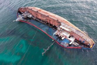 oman ship capsizes