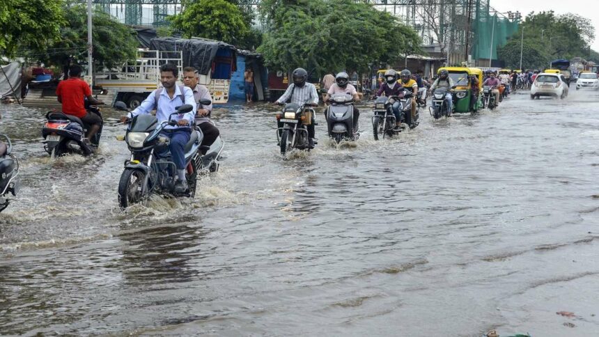 ગુજરાતમાં એક અઠવાડિયા વરસાદનું એલર્ટ; આજે અનેક જિલ્લામાં વરસાદની સંભાવના… 1 rain 1
