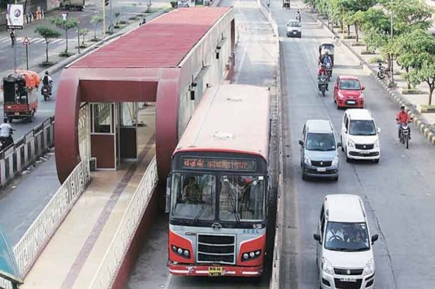 સુરતઃ BRTS રૂટ પર ખાનગી વાહનોની અવરજવર પર પ્રતિબંધ મૂકવાની માંગ 1 surat brts