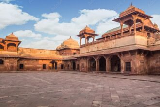 mahel palace old house