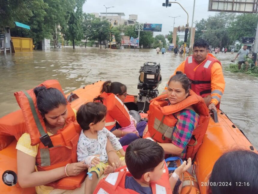 ગુજરાતને મેહુલિયાએ બાનમાં લીધું 1 rescue rain water flood