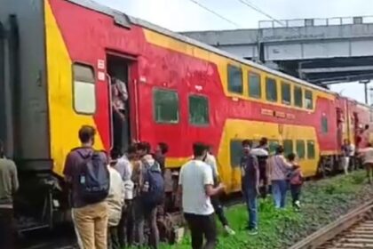 train double decker