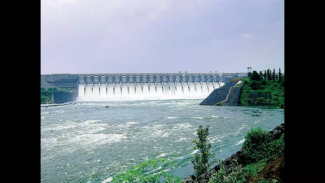 ukai dam