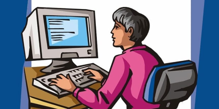 Aadhar card free Update :મફતમાં આધાર કાર્ડ ઓનલાઈન અપડેટ કરો! UIDAI સપ્ટેમ્બર સુધી તક આપી રહી છે, પછી ચાર્જ આપવો પડશે 1 computer aadhar mobile