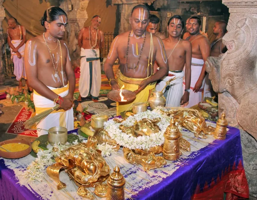મંદિરો પરથી સરકારી કંટ્રોલ હટાવવો કેમ આસાન નથી ? ક્યાં ખાસ કારણો છે ? 1 gold mandir