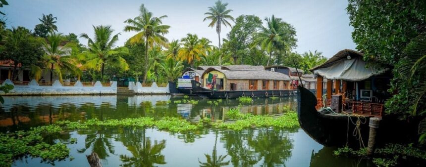 kerela river sea