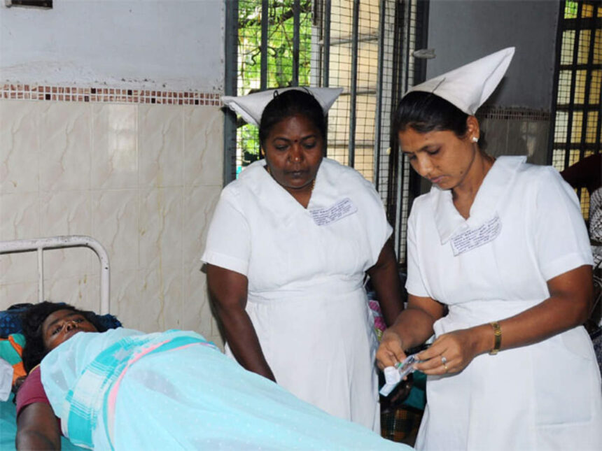Nurse Jobs in US: US માં કરો નર્સનો અભ્યાસ, મળશે લાખોમાં સેલેરી, જાણો કેવી રીતે લેશો એડમિશન 1 nurse