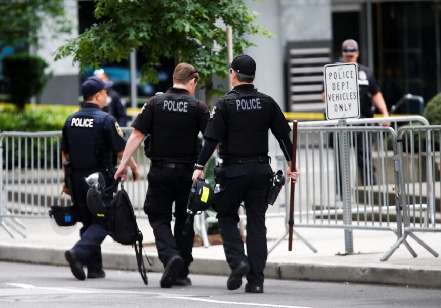 Police Job In USA : શું ભારતીયો અમેરિકામાં પોલીસની જોબ કરી શકે છે ? શું છે તે માટેની યોગ્યતા ? 1 us police