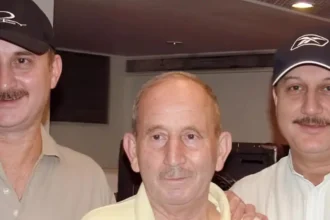 anupam kher father