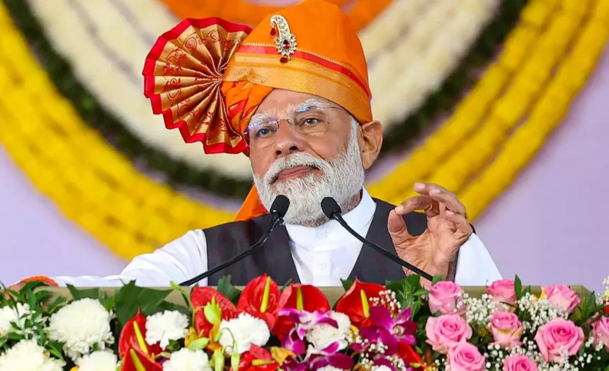 મહાકુંભનો સંદેશ સમાજમાં એકતા સ્થાપિત કરવાનો અને નફરતને દૂર કરવાનો છેઃ વડાપ્રધાન મોદી 1 modi maharstra