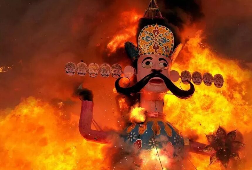 દશેરા પર બની રહ્યા છે શુભ સંયોગ: જાણો શસ્ત્રપૂજા-રાવણ દહન માટેનું શુભ મુર્હુત 1 ravan dahan
