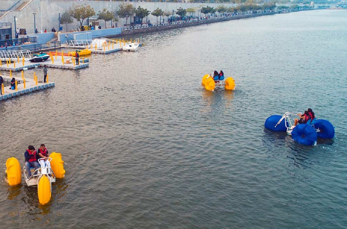 water sports boating river lack