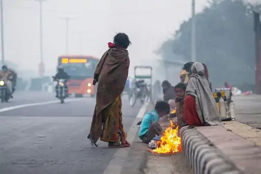 GujaratiWeather : ગુજરાતમાં ઠંડી અને વરસાદની આગાહી: રેઇનકોટ અને સ્વેટર તૈયાર રાખો! 1 GujaratiWeather