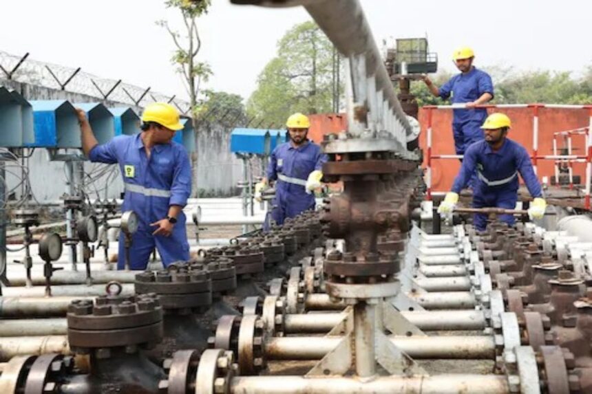 OIL Recruitment 2024 : ઓઈલ ઈન્ડિયામાં નોકરી મેળવવાની શાનદાર તક, લેખિત પરીક્ષા વિના જ થશે પસંદગી, માસિક પગાર 80000 1 OIL Recruitment 2024