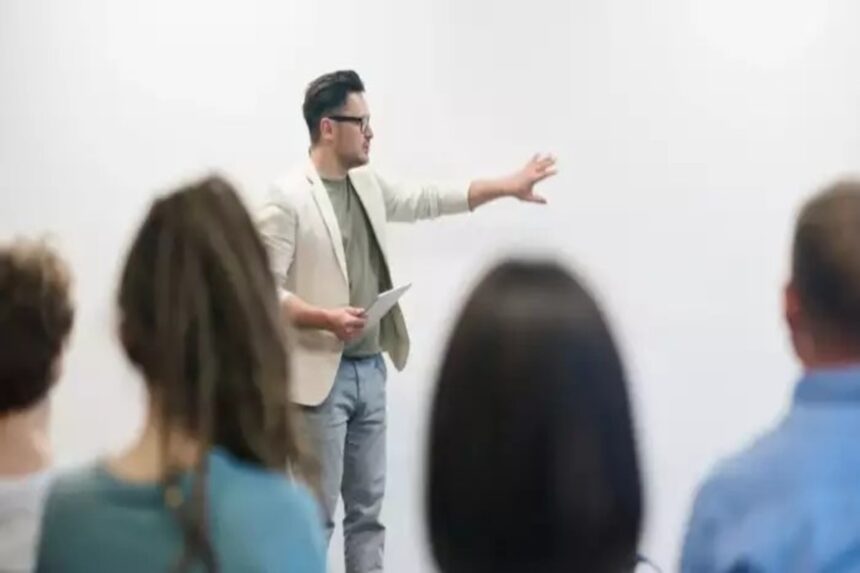 Study B.Ed in Canada : કેનેડામાં શિક્ષક કેવી રીતે બની શકાય? જરૂરી અભ્યાસક્રમો, પગાર અને મહત્વની માહિતી 1 Study B.Ed in Canada
