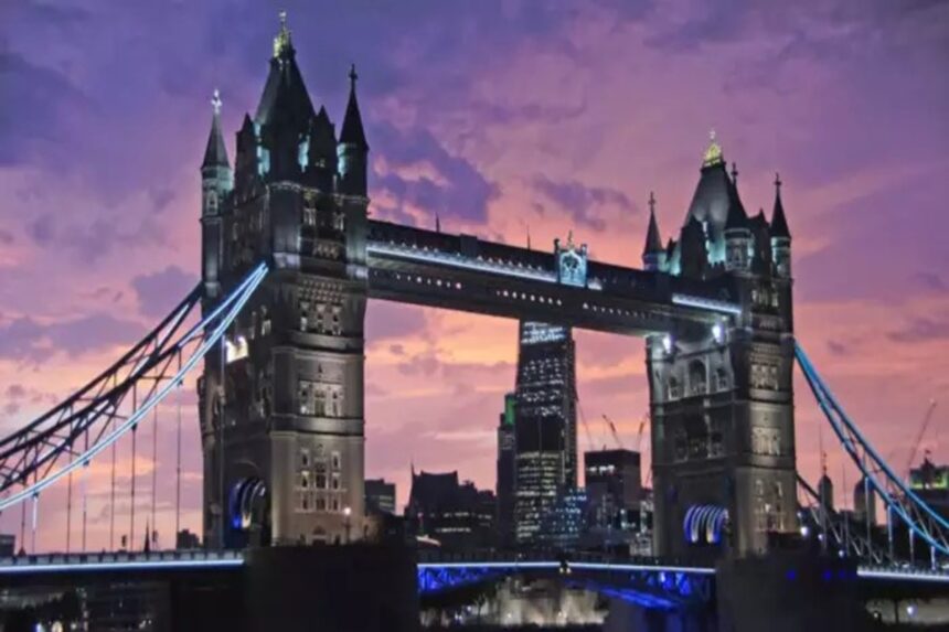 Study in UK Scholarships: બ્રિટનમાં અભ્યાસ કરવા માટેની ટોચની 5 શિષ્યવૃત્તિઓ શું છે? પૈસા અને ખર્ચનું ટેન્શન દૂર થશે 1 Study in UK Scholarships