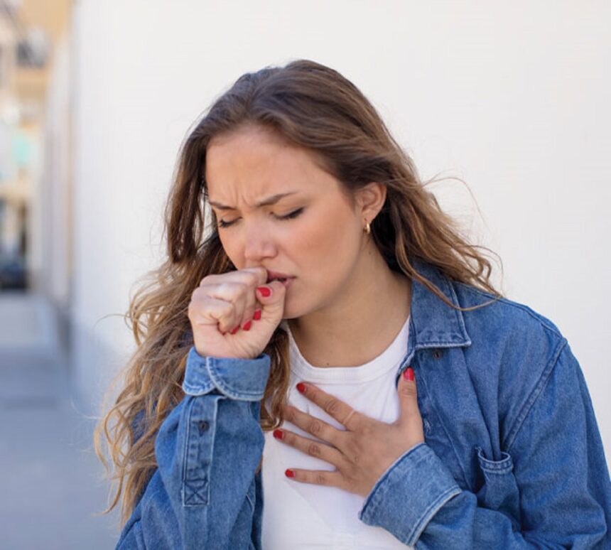 વિટામિન B12 ની ઉણપ અને લાંબી ઉધરસ વિશે જાણો 1 cough