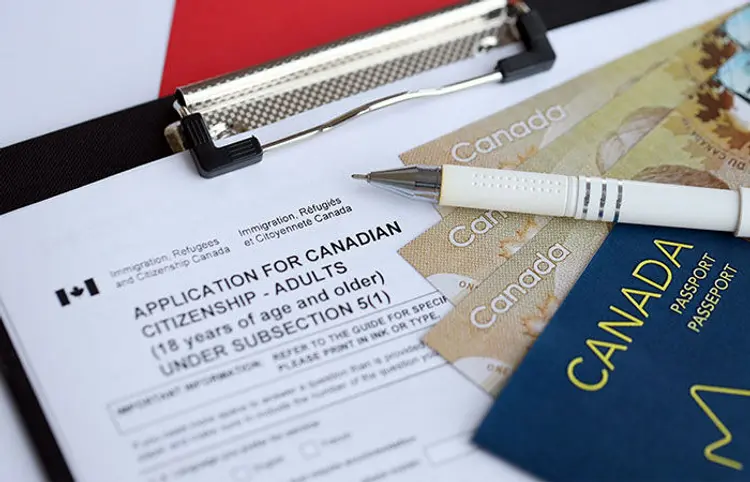Canada માં PR થવું મુશ્કેલ! જોબ ઑફર પર મળતા પોઇન્ટ્સ ખતમ કરવાની જાહેરાત 1 image 1 3