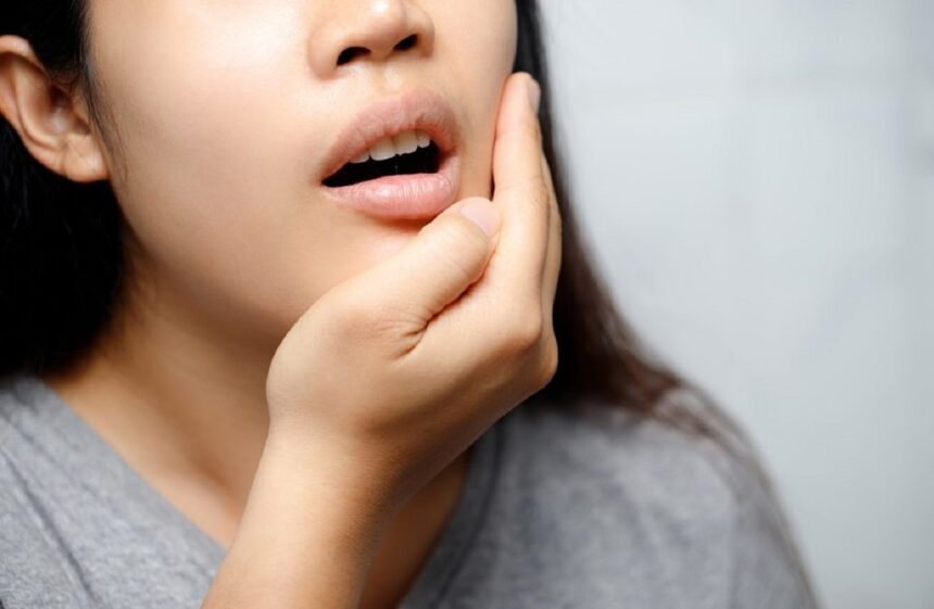 મોઢાના કેન્સરના પ્રાથમિક લક્ષણો જાણો: 1 teeth aching mouth