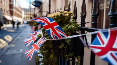 UK Immigration Plan : શું બ્રિટનમાં અભ્યાસ અને કામ કરવું મુશ્કેલ બનશે? વિદેશીઓની સંખ્યા ઘટાડવાનું 'દબાણ' 1 uk immigration plan 116400115 1