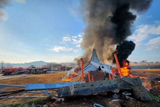 ybatnma7 rtrmadp 3 southkorea crash 1024x768 1