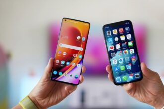 Android vs iPhone mobile