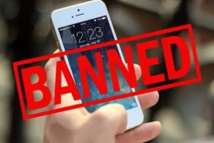 Know why Gujarat to ban on use of mobile in schools