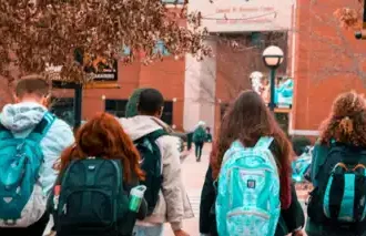 canada students 117403526