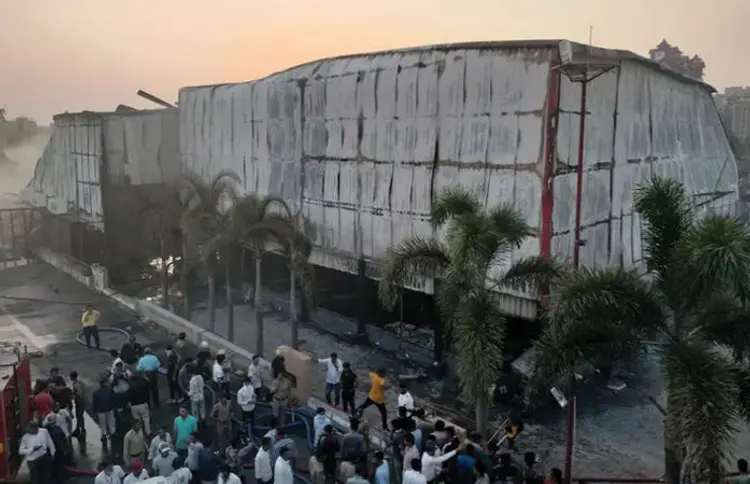 Rajkot TRP Game Zone Fire Case: રાજકોટ TRP ગેમઝોન અગ્નિકાંડ, ત્રણ આરોપીઓના જામીન મંજૂર 1 image 5 4