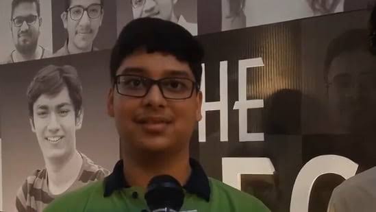 Ved Lahoti JEE Success Story: JEE રેકોર્ડ ટોપર, જેના પિતા અંબાણી કંપની સાથે જોડાયેલા છે! 1 images 2 17