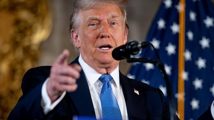 US President Donald Trump News: ભારતીયો માટે અમેરિકામાં નોકરી અને અભ્યાસ પડકારો વધી રહ્યા છે? 1 images 4 13