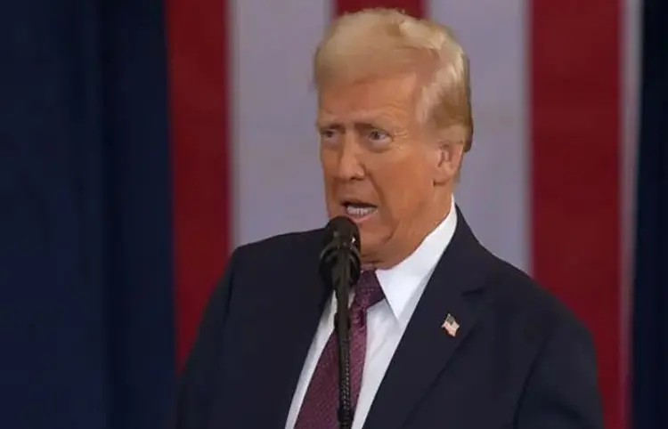 Trump action on Illegal Immigrants: અમેરિકામાં ગુરુદ્વારાઓમાં સર્ચ ઓપરેશન, ઘૂસણખોરોને શોધવા શીખ સંગઠનોમાં નારાજગી 1 Trump action on Illegal Immigrants