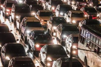 trafic jam car road
