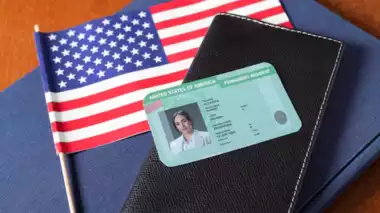 US H-1B Visa News: 'અમેરિકન સ્વપ્ન સમાપ્ત', H-1B વિઝા ધારકોએ વ્યક્ત કરી પીડા 1 US H-1B Visa News