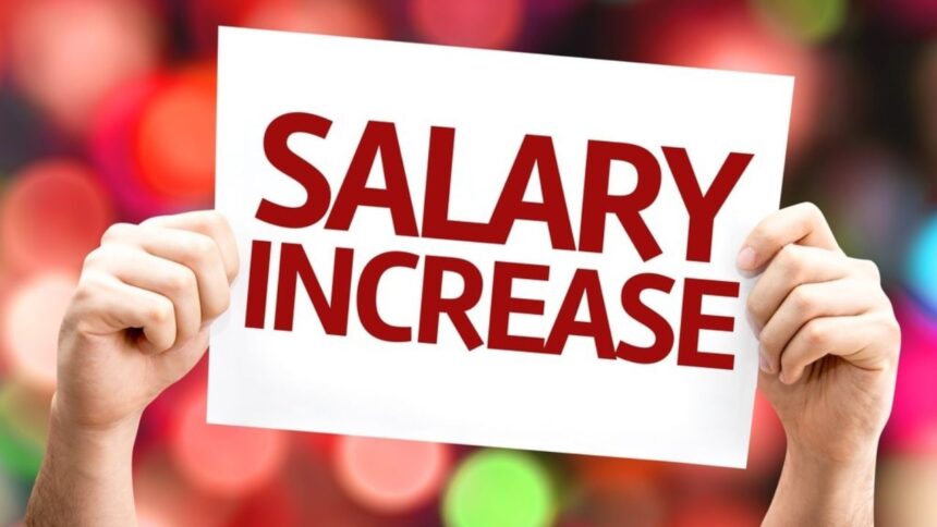 Salary Hike in 2025: કર્મચારીઓ માટે ઝટકો! આ વર્ષે પગાર વૃદ્ધિ ઓછી, જાણો ક્યા સેક્ટરમાં વધારો વધુ. 1 Salary Hike in 2025