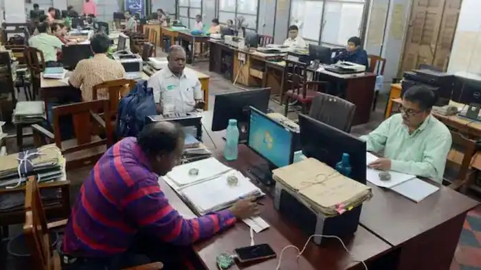 8th Pay Commission: સરકારી કર્મચારીઓ માટે મોટી ખુશખબર: હવે બેઝિક પગાર ₹37,440 થશે? જાણો સંપૂર્ણ વિગત 1 8th Pay Commission