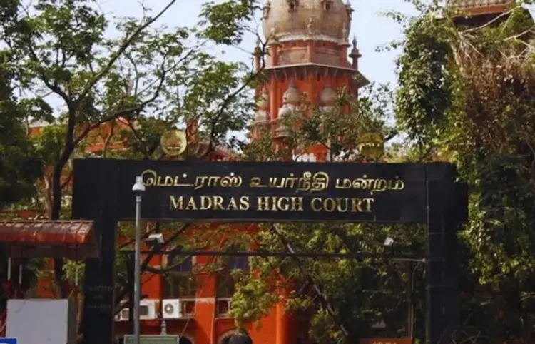 High Court On Journalist Rights: મદ્રાસ હાઇકોર્ટનો ચુકાદો, પત્રકારોને અંગત માહિતી જાહેર કરવા માટે દબાણ ન કરી શકાય 1 High Court On Journalist Rights