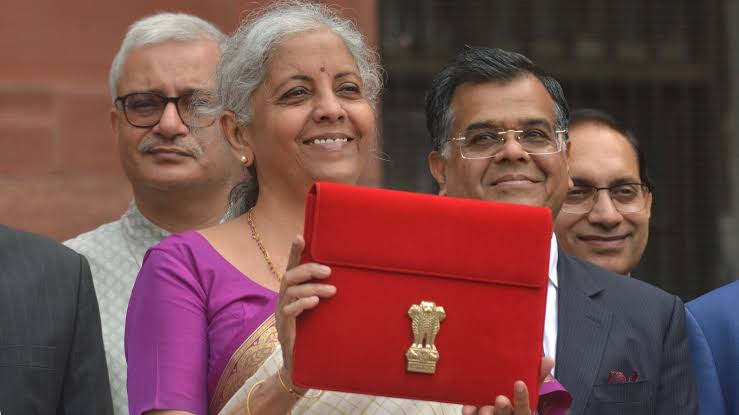 Budget 2025: મોદી-મોદીના નારા સાથે નિર્મલાનું બજેટ, મધ્યમ વર્ગ માટે ‘લક્ષ્મી’ સમાન 1 Budget 2025