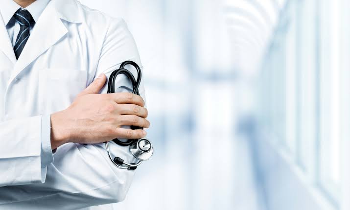 Supreme Court NMC Rule News: MBBS ડૉક્ટર બનવું છે? તો બંને હાથ સુરક્ષિત રાખવા પડશે! જાણો આ વિવાદિત નિયમ પર સુપ્રીમ કોર્ટનો ગુસ્સો 1 Supreme Court NMC Rule News