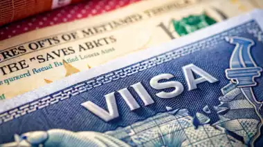 US Visa Fraud: અમેરિકા જવા માંગો છો? વિઝા ઇન્ટરવ્યૂ સ્કેમથી સાવધાન! 1 US Visa Fraud