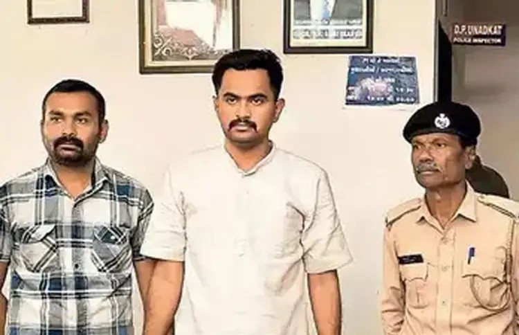 Ahmedabad Crime: સાયબર એક્સપર્ટ જ બન્યો ચોર! આરોપીના ખાતામાંથી 41 લાખની ક્રિપ્ટોકરન્સી ઉચકાઈ, જાણો કેવી રીતે ભાંડો ફૂટ્યો! 1 Ahmedabad Crime