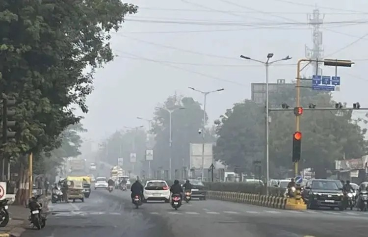 Gujarat Weather: ગુજરાતમાં અનોખો વાતાવરણ પરિવર્તન, ગરમી વચ્ચે કમોસમી વરસાદની આગાહી 1 Gujarat Weather