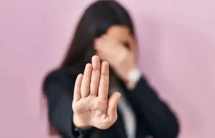 Delhi British Woman Misdemeanor Case: ઈન્સ્ટાગ્રામ પર મિત્રતા કરી, બ્રિટિશ મહિલાને દિલ્હી બોલાવી દુષ્કર્મ, બે આરોપી ઝડપાયા! 1 Delhi British Woman Misdemeanor Case