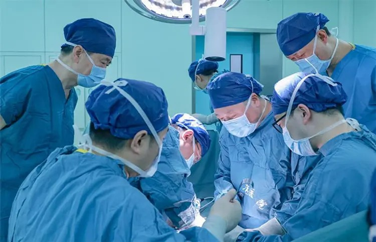 China Pig Liver Transplant in Human News